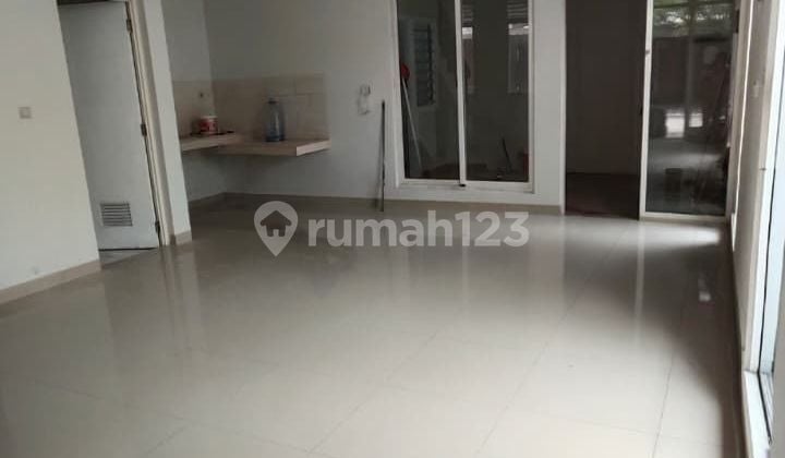 Rumah Bagus di Cluster Amerika East Coast Green Lake City Strategis Nego