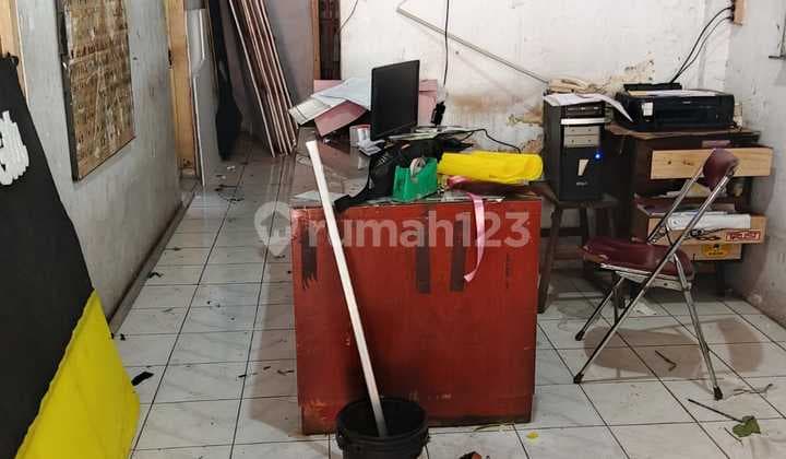 House in North Petojo, Central Jakarta, Strategic Location, Negotiable