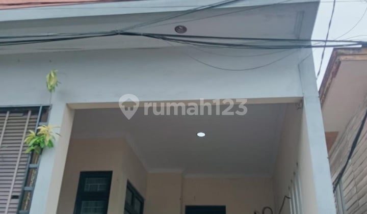 House in Tanah Abang, Central Jakarta, Strategic Location, Negotiable