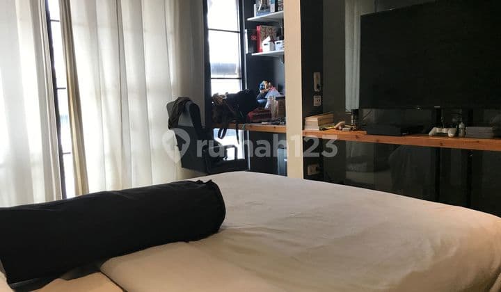 Residential House in East Asia Green Lake City Cluster Strategic Location