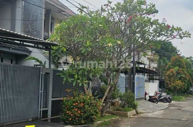Dijual Rumah Dibawah Pasar, Perkav Inti Utama Dharma, 200M, 2Lt, SHM, 3M All In!