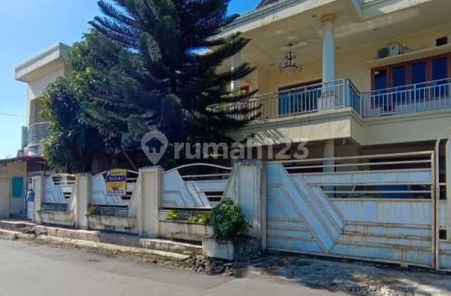 Dijual Rumah Mewah Pinggir Jalan Pembangunan, Kota Bogor, 140M, 2Lt, SHM, Harga Dibawah Pasar!
