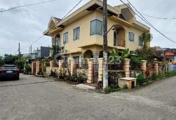 Dijual Rumah Murah di Villa Pertiwi, Depok, Posisi Hook, 244M, 2Lt, SHM - 1,3M All In!