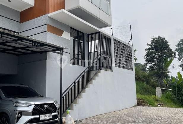 Dijual Rumah Cimahi dengan Udara Sejuk di Cihanjuang Cimahi