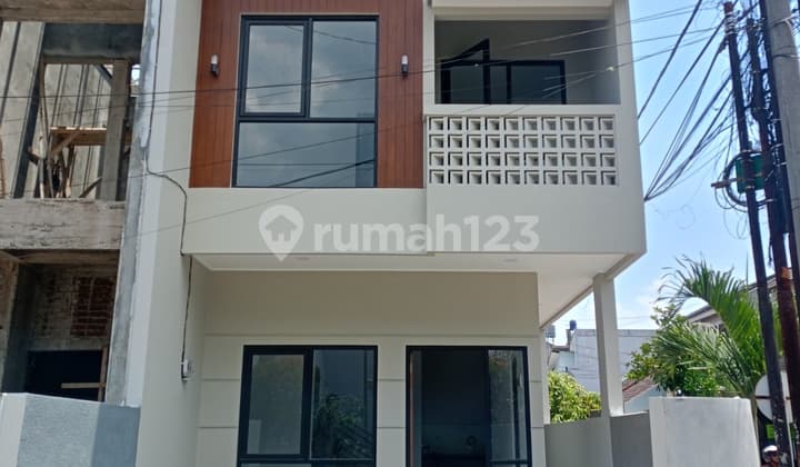 Rumah Baru di Kiara Sari Asri Dekat Mall Tent Avenue