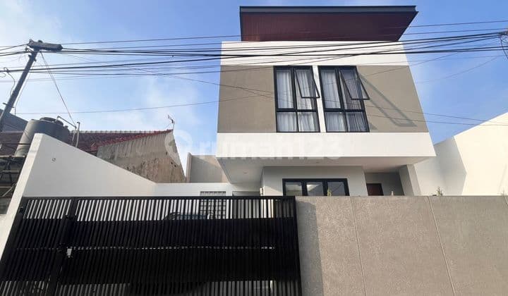 Rumah Baru Furnish di Kopo Permai Bandung Dekat Sekali Tol