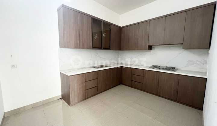 Rumah Muara Karang Brand New