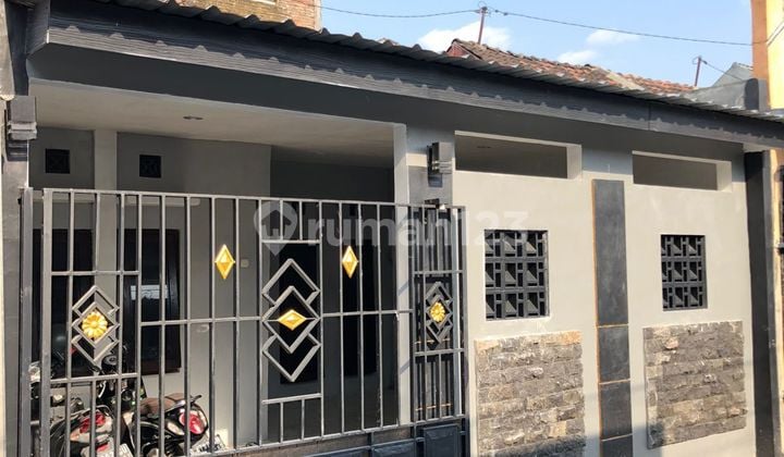 Rumah Cute Minimalis Memukau View Komplek Perumahan Di Gentan
