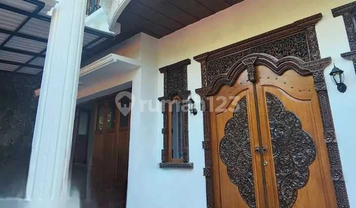 Rumah Istimewa Full Granit Ukiran Kayu Jepara di Solo