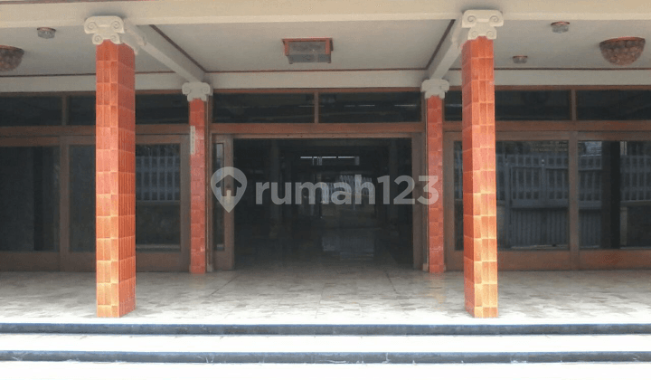 Rumah Istimewa Joglo Vintage Di Tengah Kota Solo