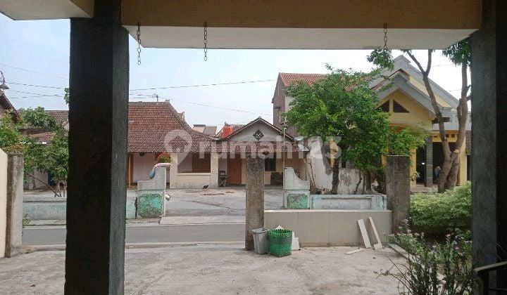 Teak Wood Residential House in Kebakkramat, Karanganyar Teak Wood Residential House in Kebakkramat, Karanganyar