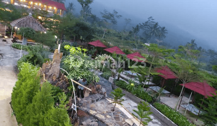 Cottage Plus Kolam Renang dan Resto di Bandungan