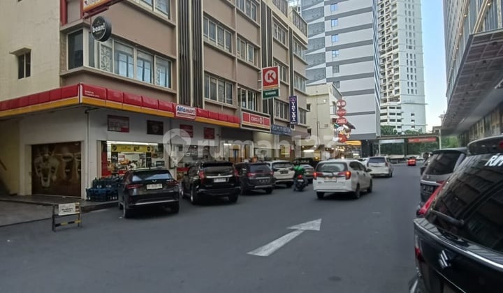 2 Unit Ruko Gandeng di Nagoya Thamrin Dekat Nagoya Hills