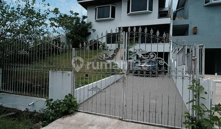 Rumah Cantik di Villa Shangri-La Garden Dekat Pelabuhan Sekupang