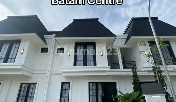 Rumah Cantik Emerald Hills dengan Luxury Private Community