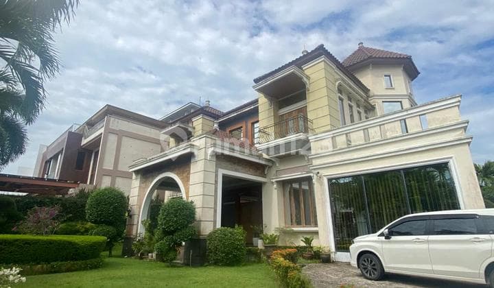 Rumah Mewah di Bukit Indah Sukajadi Dekat Central Sukajadi