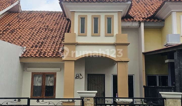 Rumah Siap Huni di Villa Bukit Indah Dekat Mega Mall