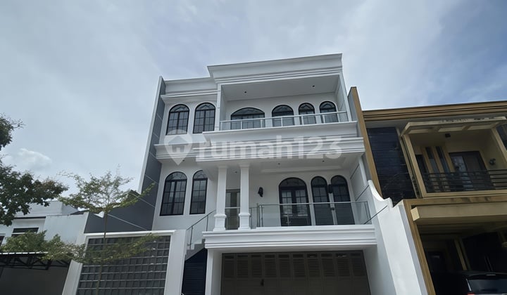 Rumah Mewah di Bukit Indah Sukajadi Dekat Central Sukajadi