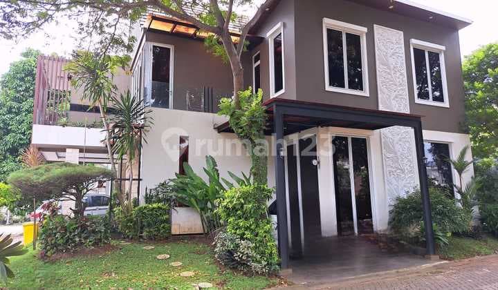 Rumah Secondary Posisi Hook Semi Furnished, Renovasi