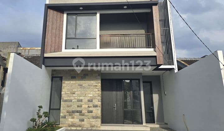 Dijual Modern Tropical House Graha Raya Bintarocluster Kiwi