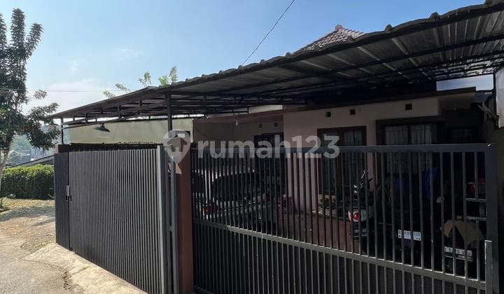 Rumah 4 Kamar Strategis Dekat ke Cikutra dan Cigadung Bandung