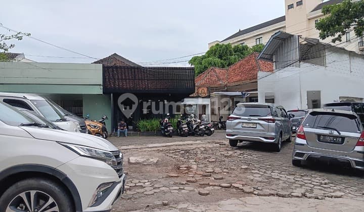 Ruang Usaha Siap Huni Parkir 4 Mobil Jalan Setiabudi