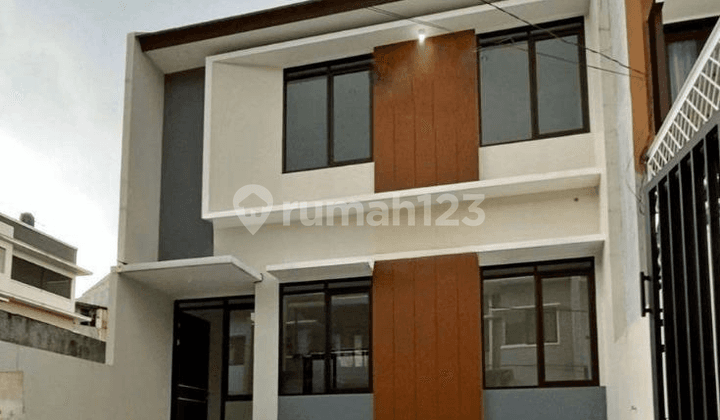 Rumah Dalam Komplek Dekat Terusan Jakarta Antapani Kota Bandung