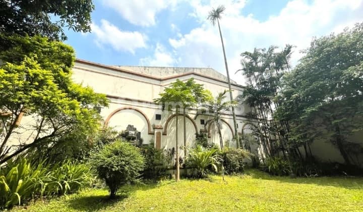 For Sale Heritage House 907 M2 Mainroad Tegalega BKR Ciateul Regol