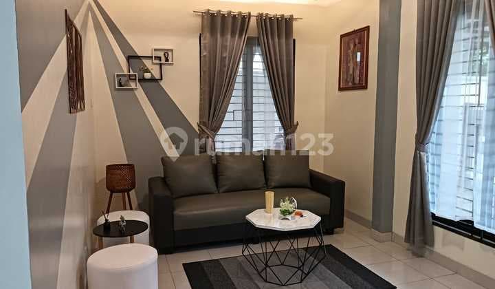 For Sale: Strategic House in Pondok Sentul Serpong, Semi-Furnished House with SHM - Good Certificate of Ownership in Serpong, SHM House in Serpong.
