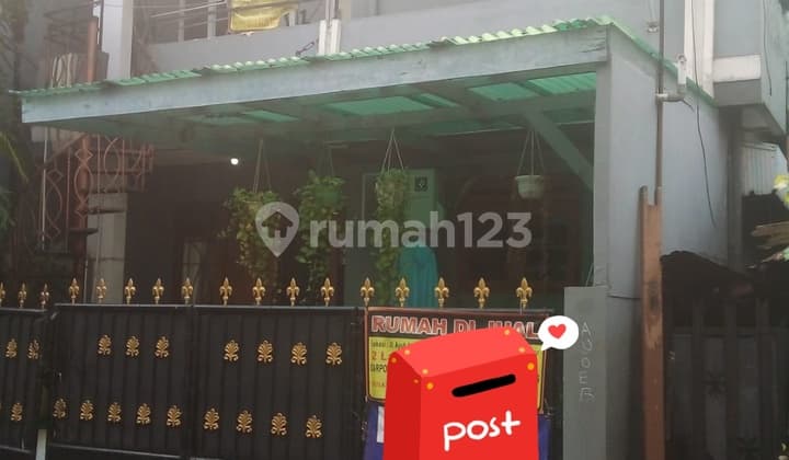 Dijual Rumah Otista Belakang Gelanggang Remaja bonus kos-kosan 5 pintu