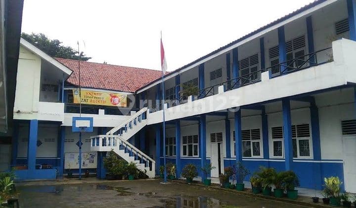 For Sale: Karadenan Cibinong School Building, 5 Minutes to Sentul Toll Road, Suitable for Warehouse or School