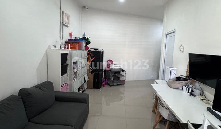 Di Jual Rumah 2 Lantai Sudah Renovasi Siap Huni