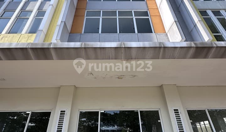 Ruko Sapphire 5x17 Hadap Boulevard Summarecon Emerald Karawang