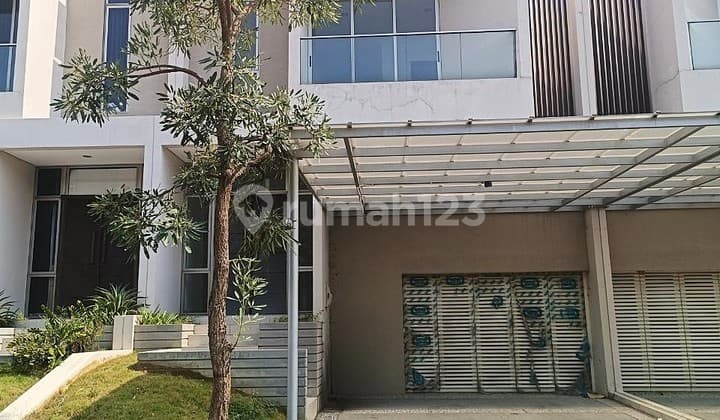 Luxury House 8x25 3+1BR Ready to Occupy in Manhattan Cluster PIK 2