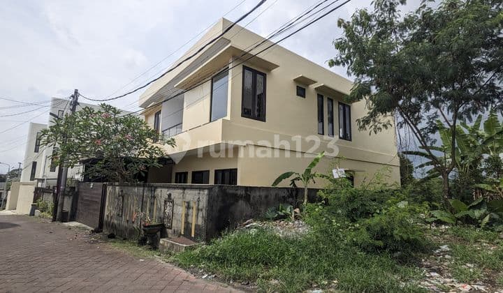 Rumah Pengending Dalung Bali