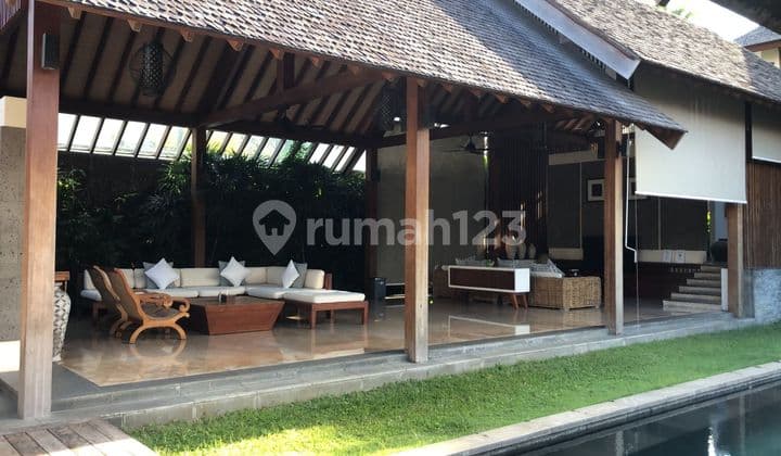 Spacious Villa in Bumbak Umalas Bali