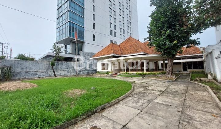 Rumah dan Tanah, luas tanah 1.240m², dekat Simpang Lima, Semarang, Jawa Tengah
