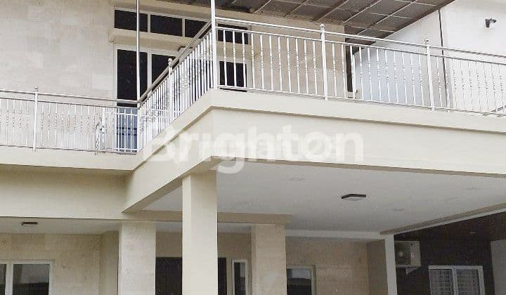 Diamond Palace, Newly Renovated House, Ready to Move In, Facing Main Road, Large Row, Raja Isa Street, Batam Center