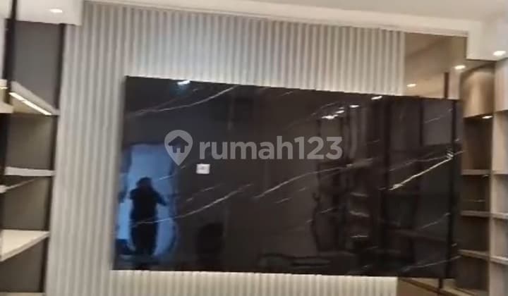 Pergudangan 2000 Di Cilampe Tangerang Gudang