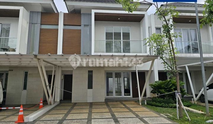 Rumah Modern Minimalis 2 Lantai Di Riviera Metland Puri