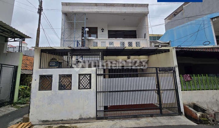 Rumah 2.5 Lantai Lokasi Strategis Dijual Di Tanjung Duren