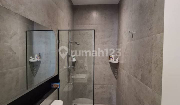 R89dijual Rumah Siap Huni Di Royal Residence Buckingham