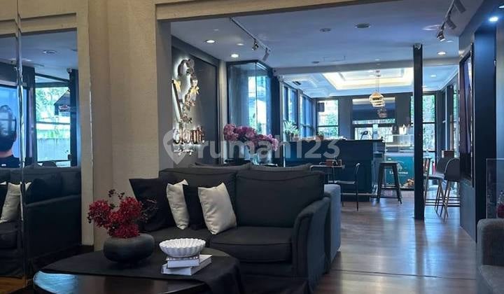 R132 For Rent Commercial House in Untung Suropati✅ Modern Interior