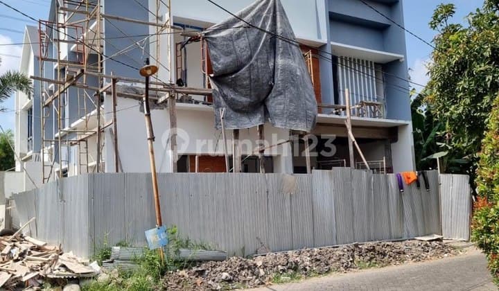 Mic - 1 Man City Center Surabaya*Prapen Indah American House*✅Units A & B Available