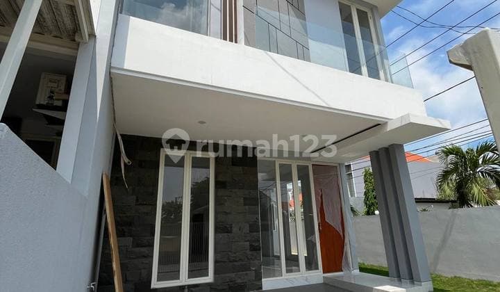 R7 Brand New Hook Manyar Tirtoyoso Utara