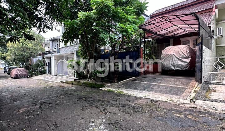 Dijual Rumah Super Duper Nyaman, Asri, Tenang, Bersih, Aman di Terang Bulan Taman Yasmin.