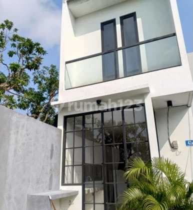 Dijual Rumah 5 Menit ke G Walk Citraland Surabaya Barat