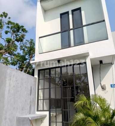 Dijual Rumah 5 Menit ke G Walk Citraland Surabaya Barat