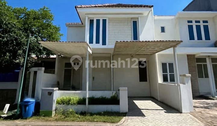 Dijual Rumah Siap Huni di Taman Puspa Raya Citraland Surabaya