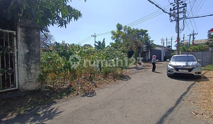 Land for Sale, Suitable for Boarding House, Location: Bambe, Gresik